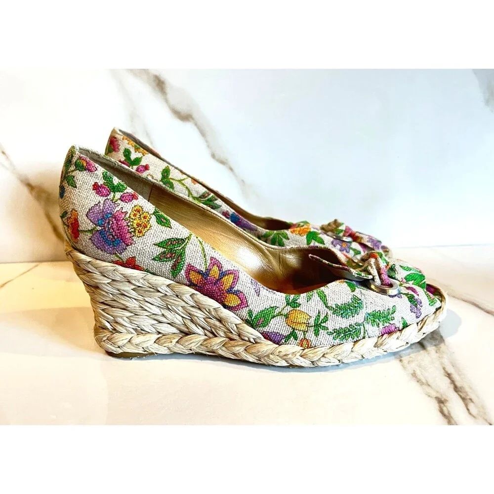 Stuart Weitzman Vintage Floral Tapestry Wedges 7.5 M Spain Quiet Luxury Archive